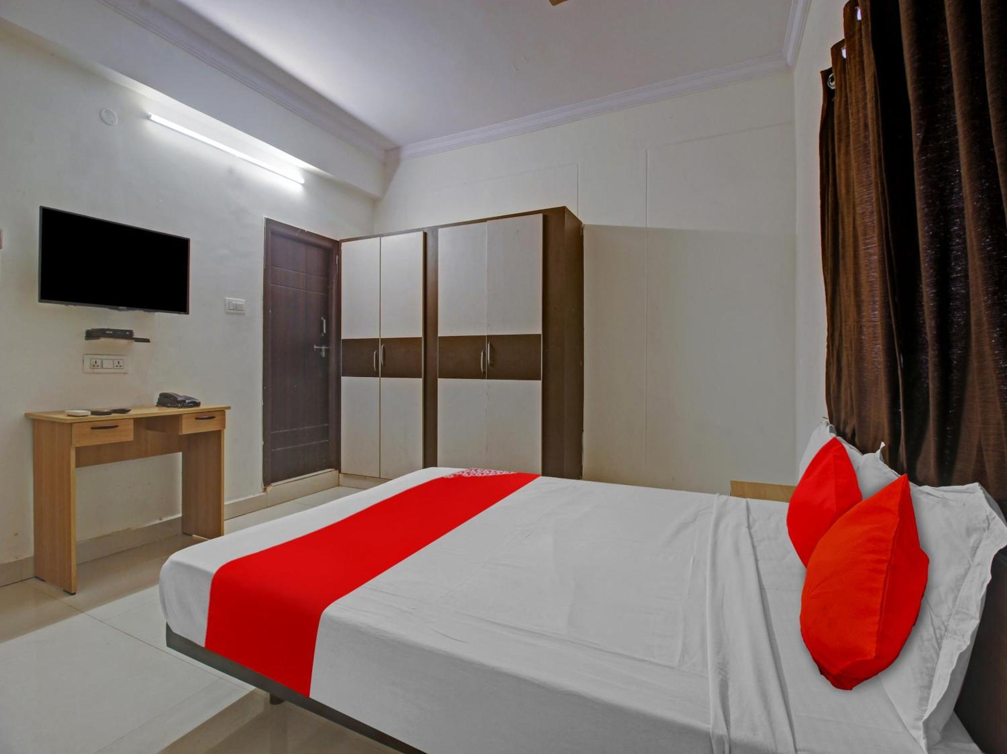 Hotel O Svr Silver Key Lingampalli Exterior photo